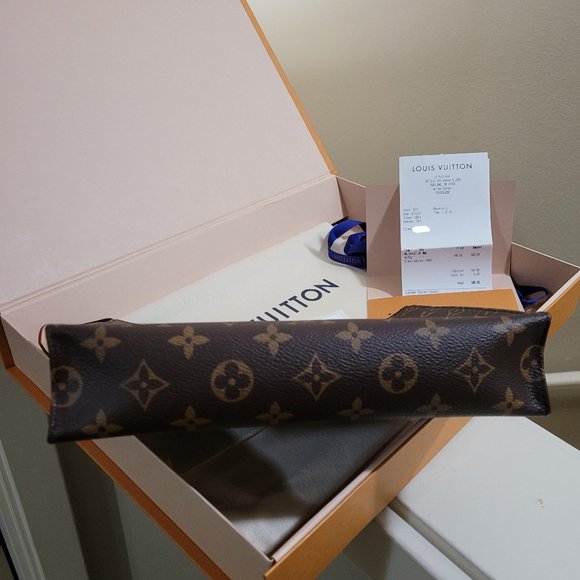 Authentic Brand New Louis Vuitton Toiletry 26 monogram canvas - full set - Picture 6 of 6